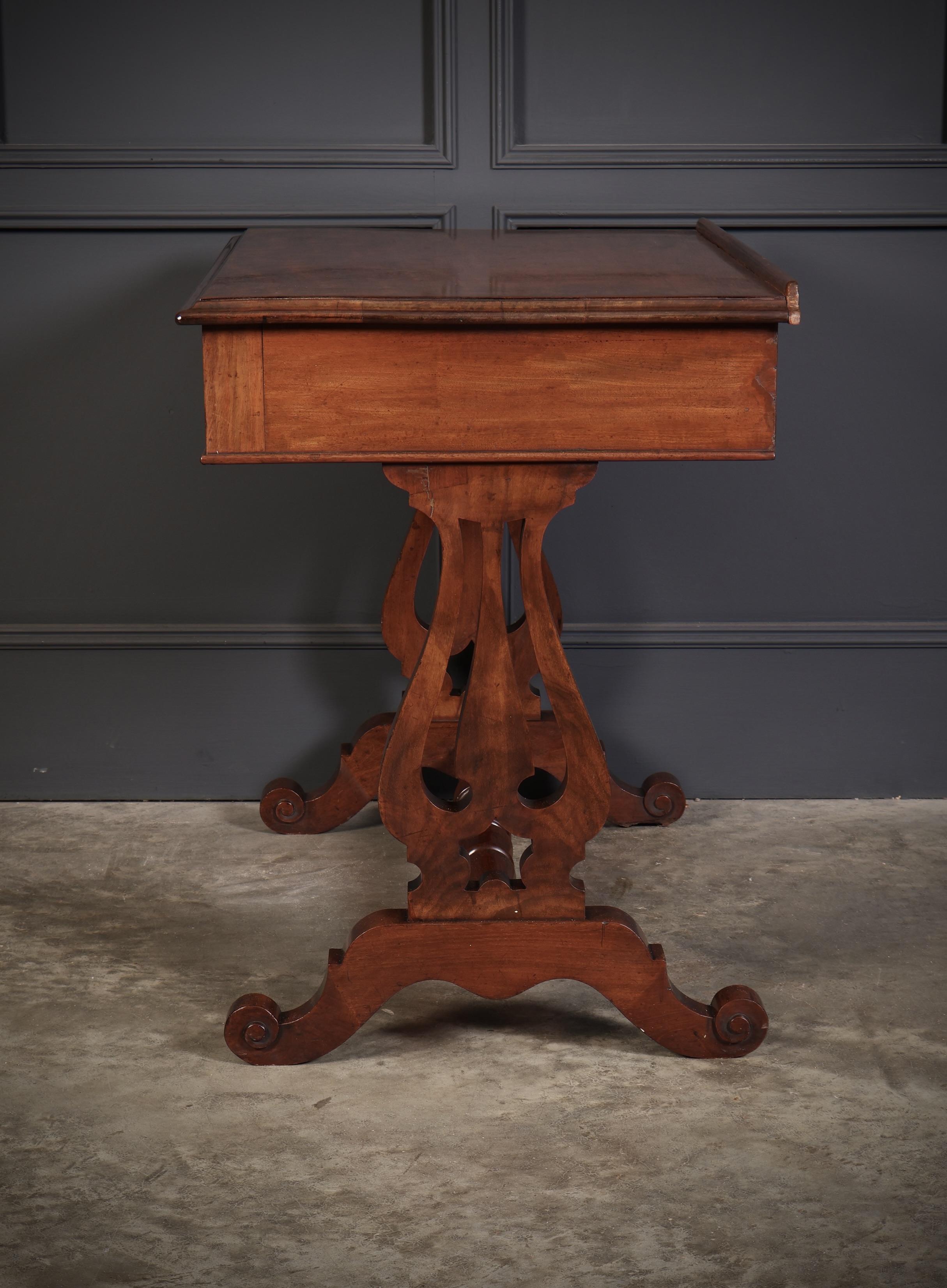 Quality Victorian Mahogany Side Table Antique side tables Antique Furniture 10